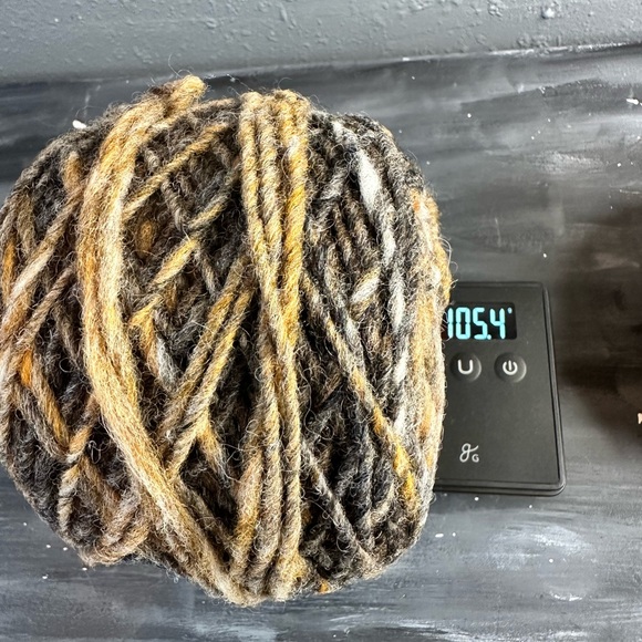 Noro BIG Kureyon yarn cakes color 20 lot B Wool 105gram lot of 2 discontinued - Picture 5 of 8